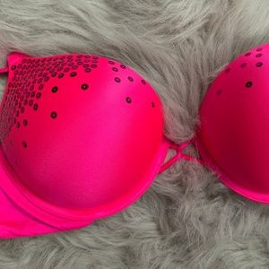 Victoria Secret Plunge Push-up Bra
